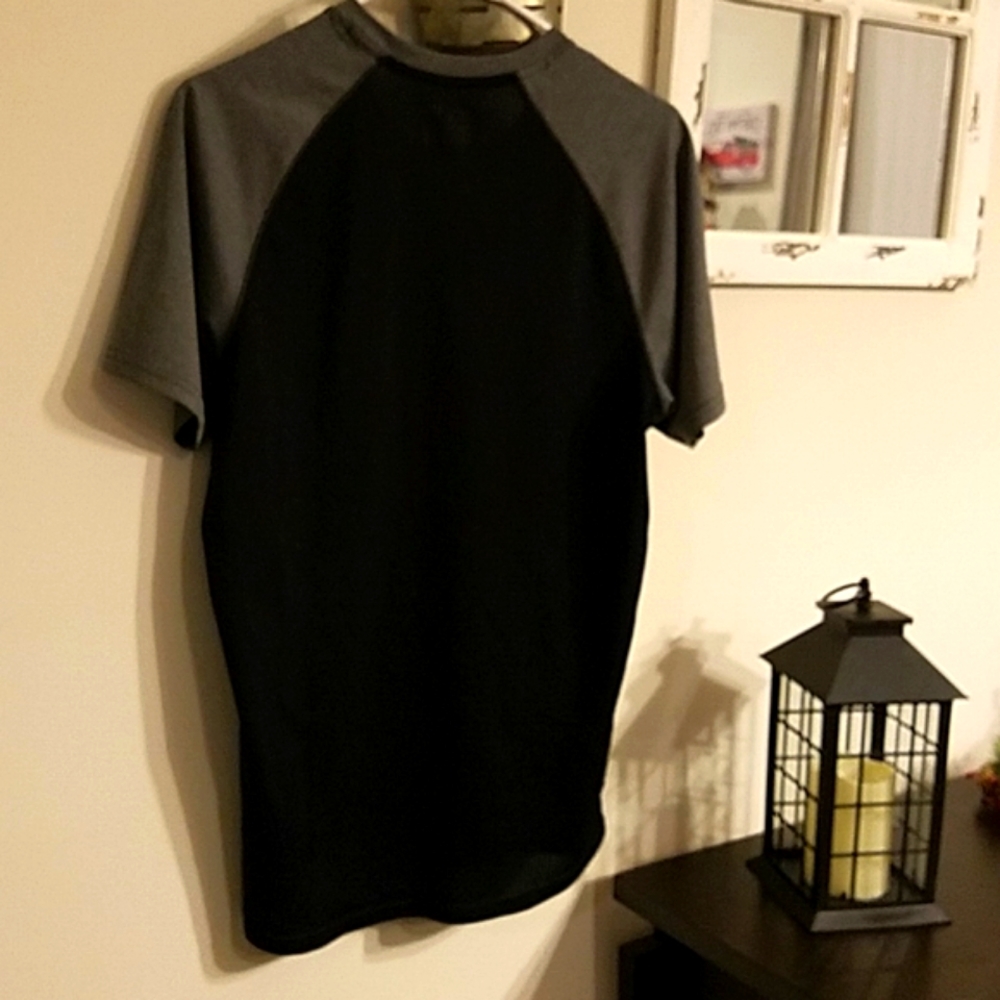 Under Armour medium fitted heat gear t-shirt